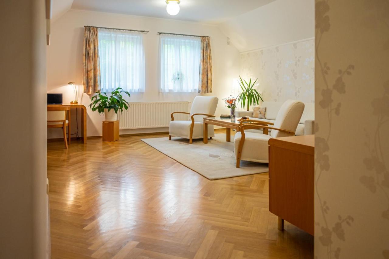 Marion Apartment